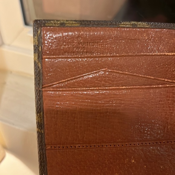 Louis Vuitton Wallet with wear - Picture 4 of 6